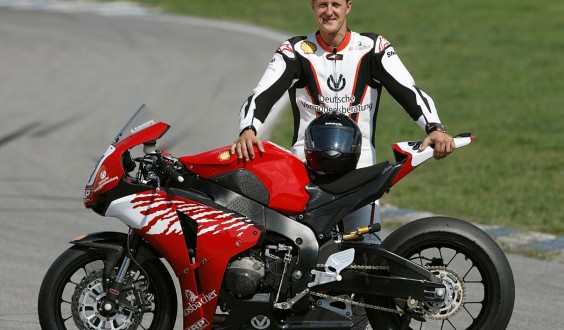 Michael Schumacher torna in sella alla Honda Superbike