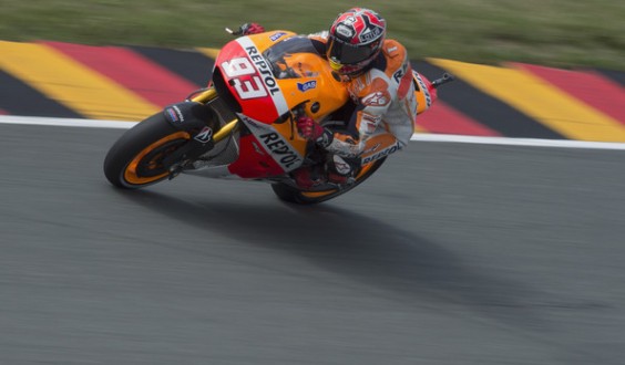 GP Germania, MotoGP. Spettacolo Marquez: polverizza il record di Stoner, ed è pole
