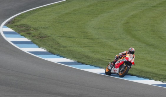 Indianapolis, MotoGP: Marquez in pole davanti a Dovizioso